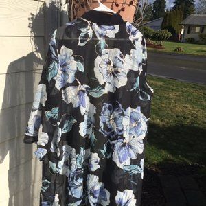 Vintage Blues and Gold Flower Kimono!